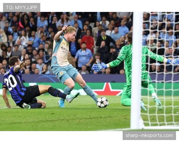 德布劳内 vs 克罗斯：进攻组织与节奏控制差异解析