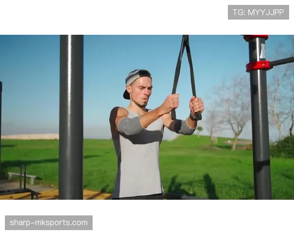 冯彦哲这训练强度，一天三练完还能笑着吃泡面？